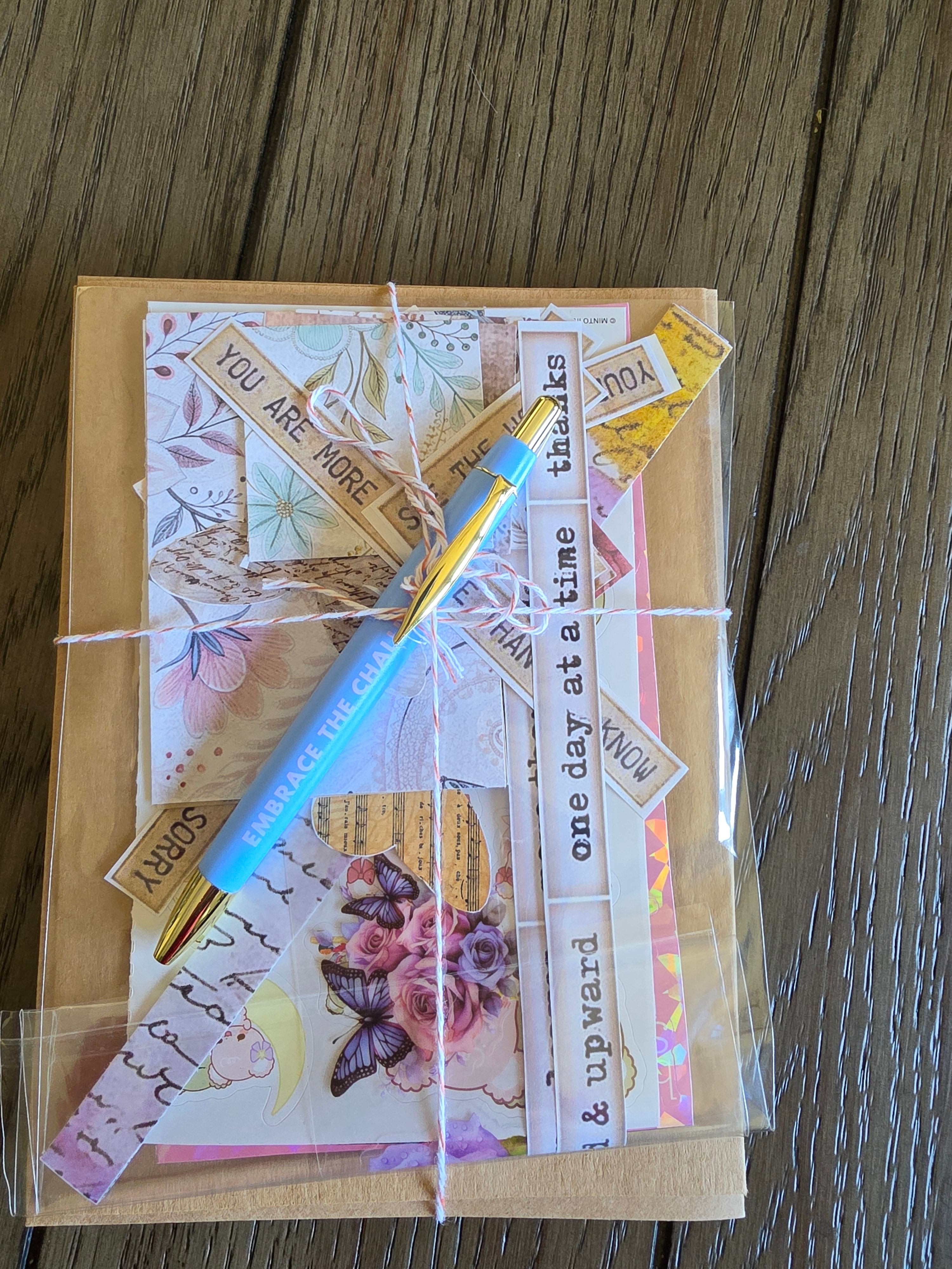 5pk kraft cards with folio envelope with pen and ephemera